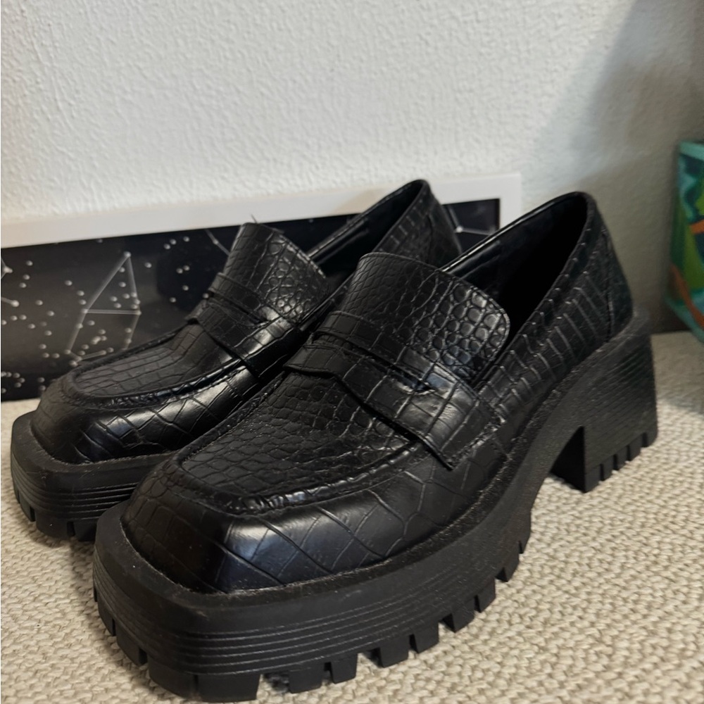 Princess Polly Black Croc-Patterned Loafers